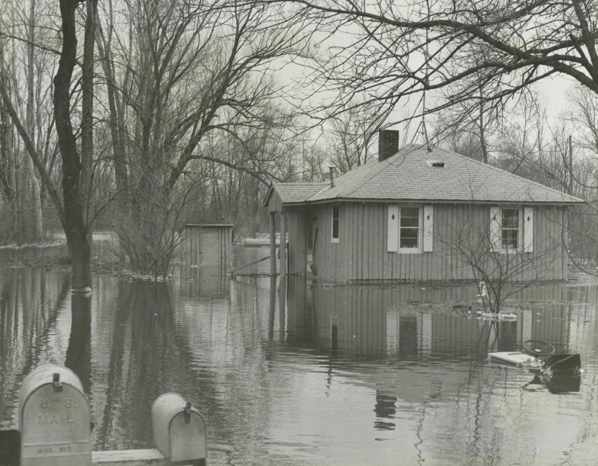 Niedecker cabin historic black and white photo